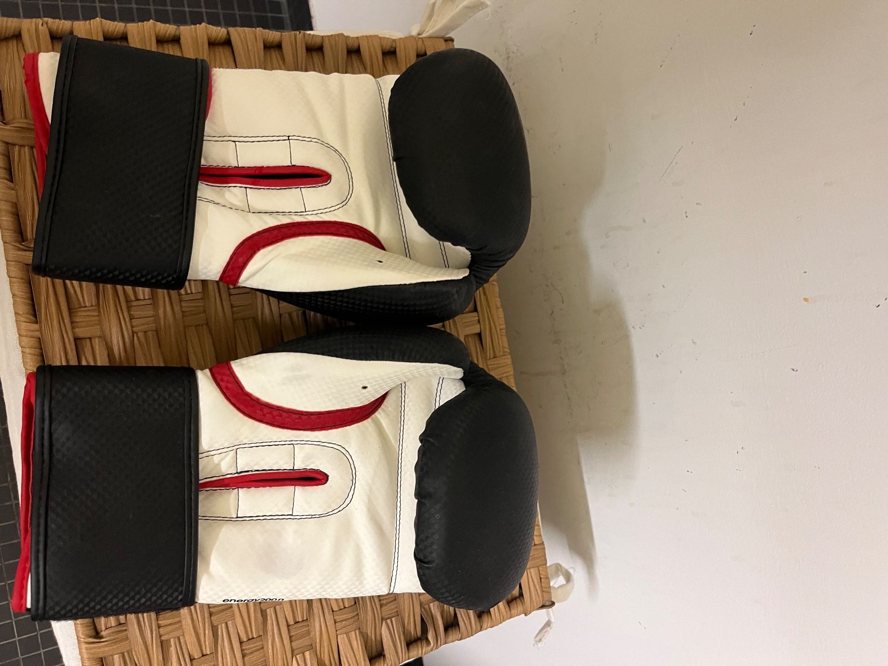 Adidas Handschuhe & Handstulpen: Boxhandschuhe Adidas Energy 200D – Gebraucht aus Zürich von fkj_6c7m 1