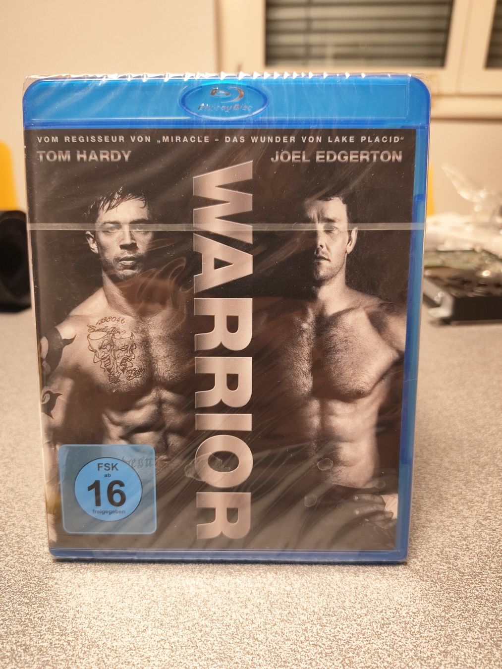 Tous les DVDs: Warrior Blu-ray neu und originalverpackt – Neuf avec emballage d'origine à Seuzach par dan1991