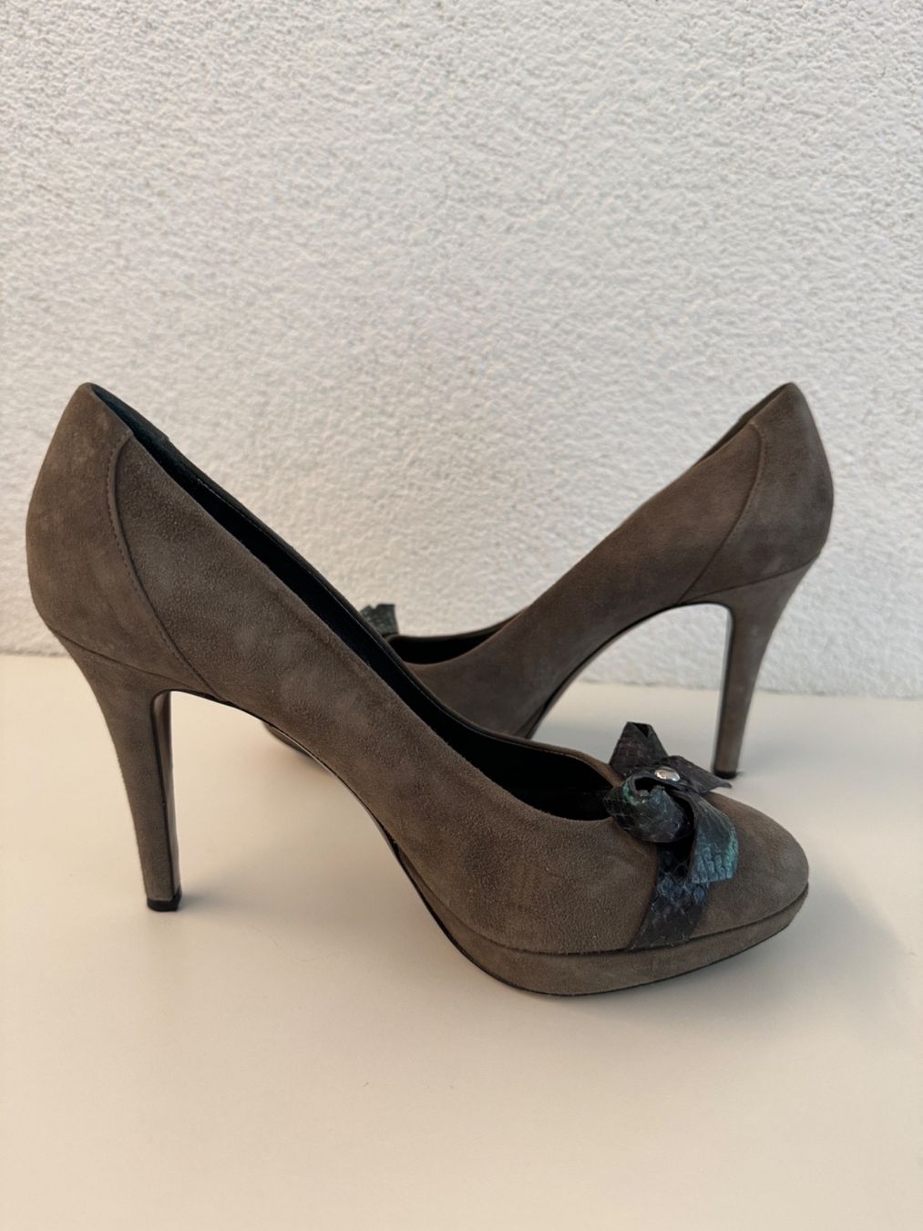 Navyboot Damenschuhe: Hight Heels mit kleinem Plateau – Gebraucht aus Bern von Lexis6 1