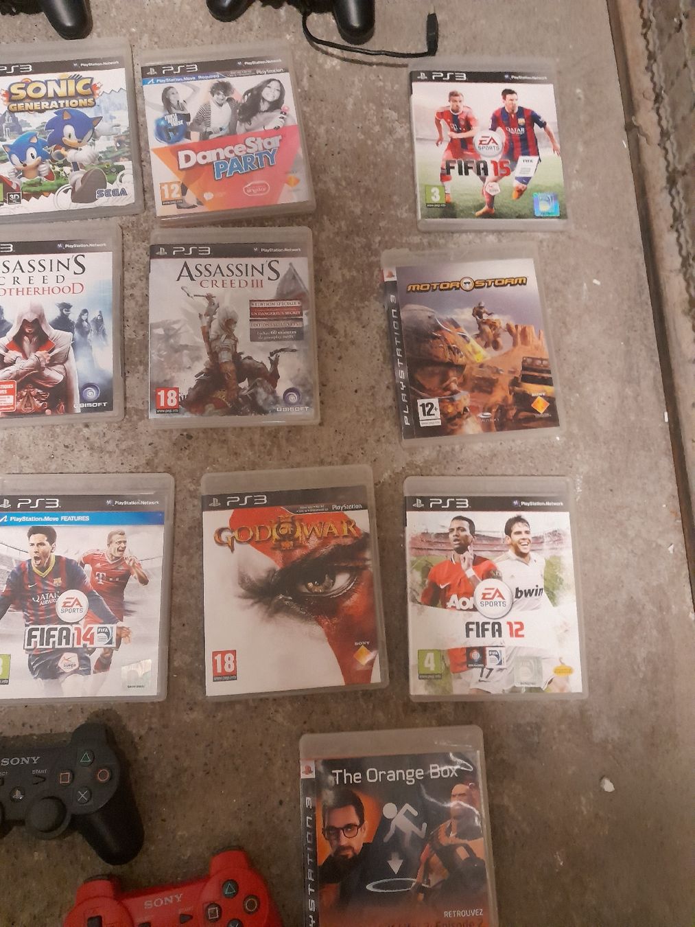 Giochi: 4 manettes ps3 et jeux – Usato da Fribourg venduto da Sami1177 2