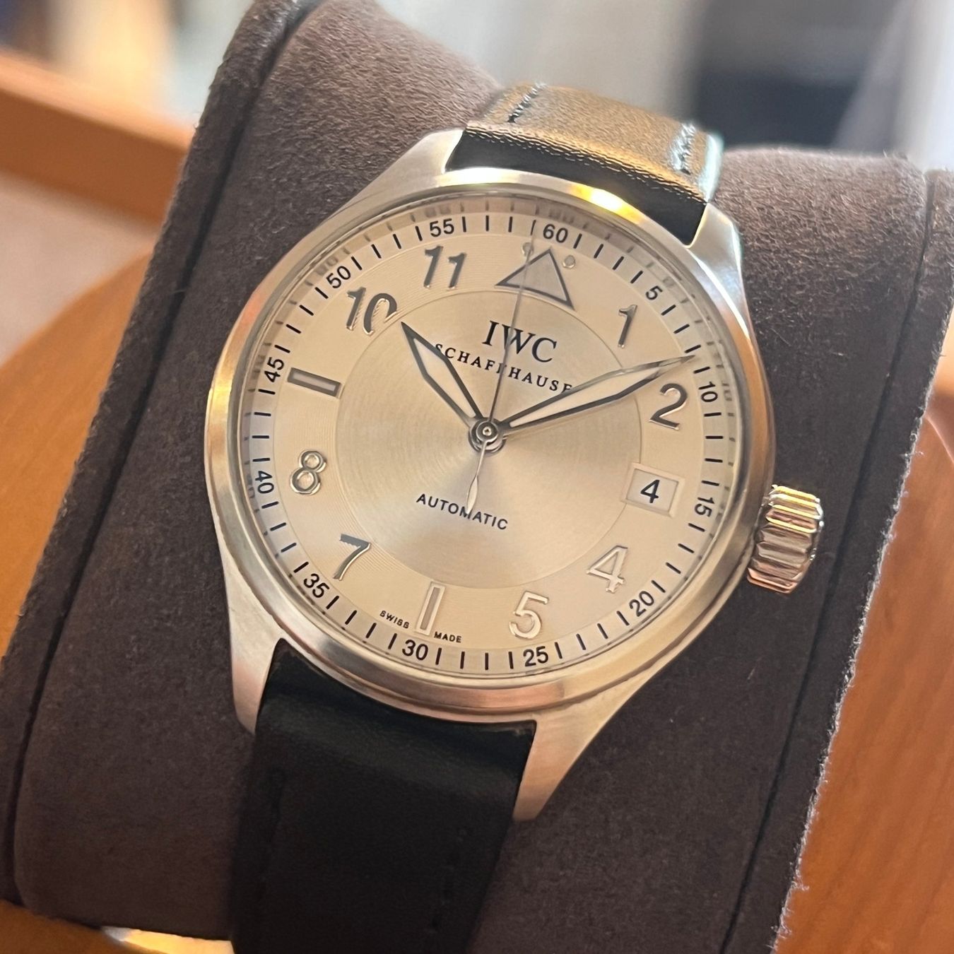 IWC Orologi: IWC Spitfire Automatic Date Silver Dial IW325605 – Usato da Carouge GE venduto da Watchaser 2