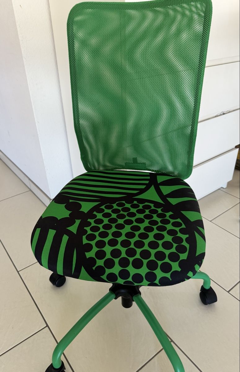 Ikea Sedie: Kinderbürostuhl IKEA – Usato da Mettmenstetten venduto da Idefix070 1