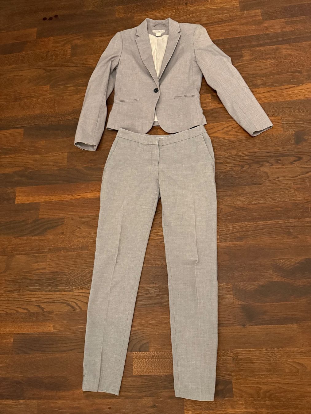 H&M Completi & Tailleur: Hosenanzug Damen – Usato da Zug venduto da snowwhite5