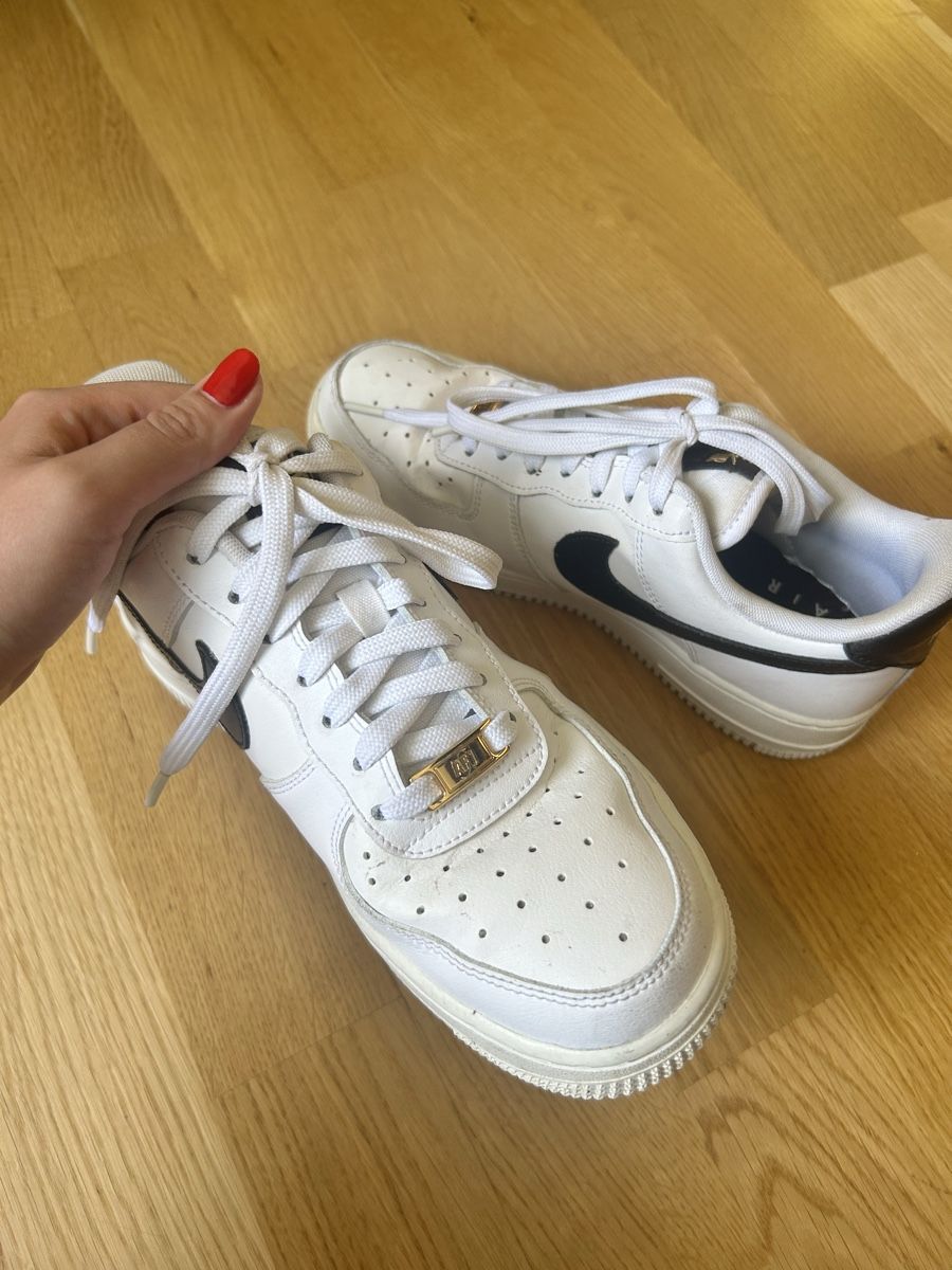 Nike Scarpe da donna: Nike Air Force 1 Weiss/Schwarz Gr. 39 – Usato da Zürich venduto da kay_gd22 1