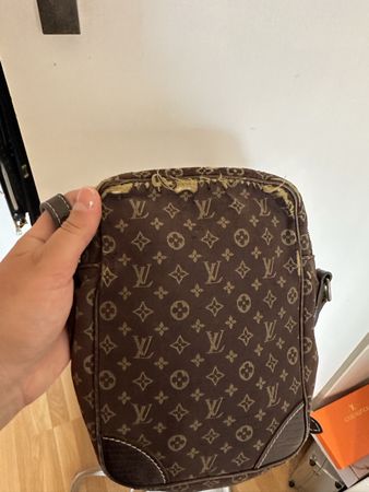 Louis Vuitton Camara Bag