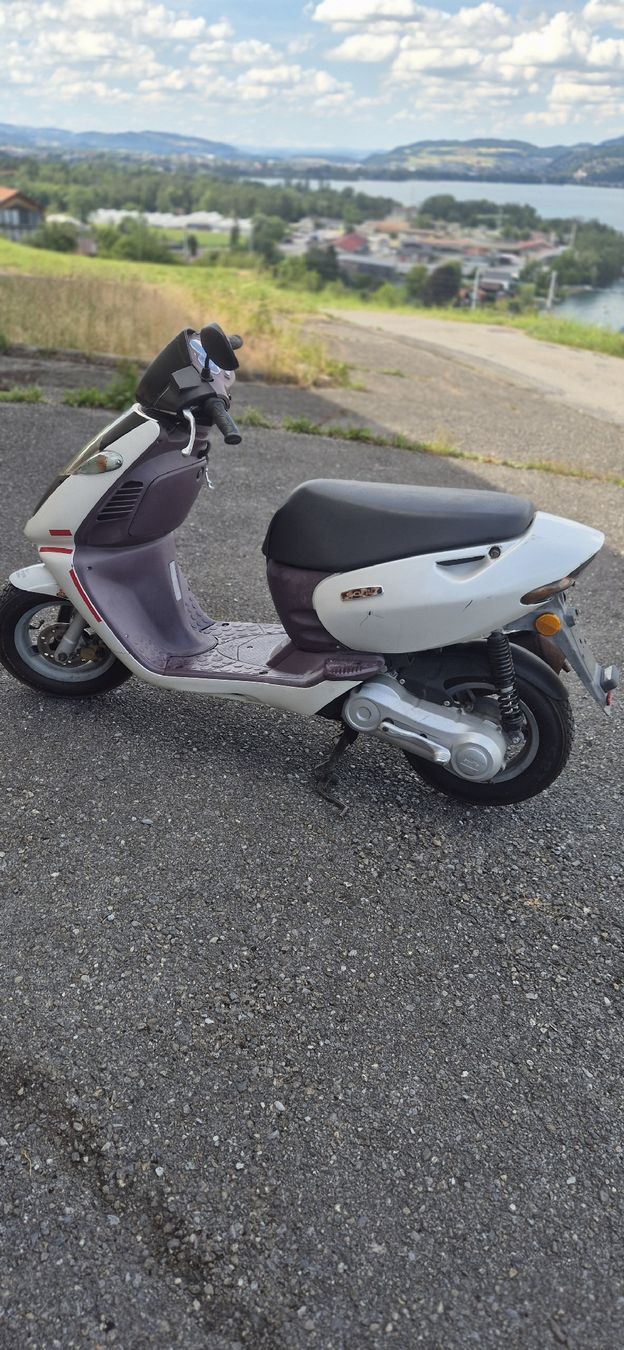Aprilia Scooter: Roller Aprilia Sonic 50 – Usato da Thun venduto da Vet.Lim 2
