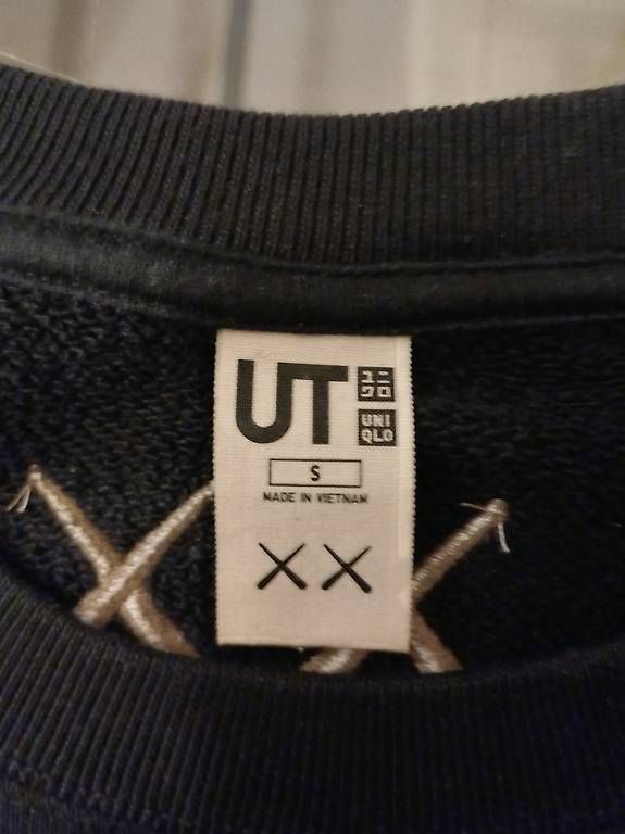 Uniqlo Maglioni & Felpe: Sweet  Kaws X Uniqlo – Usato da Bex venduto da Sakito 1