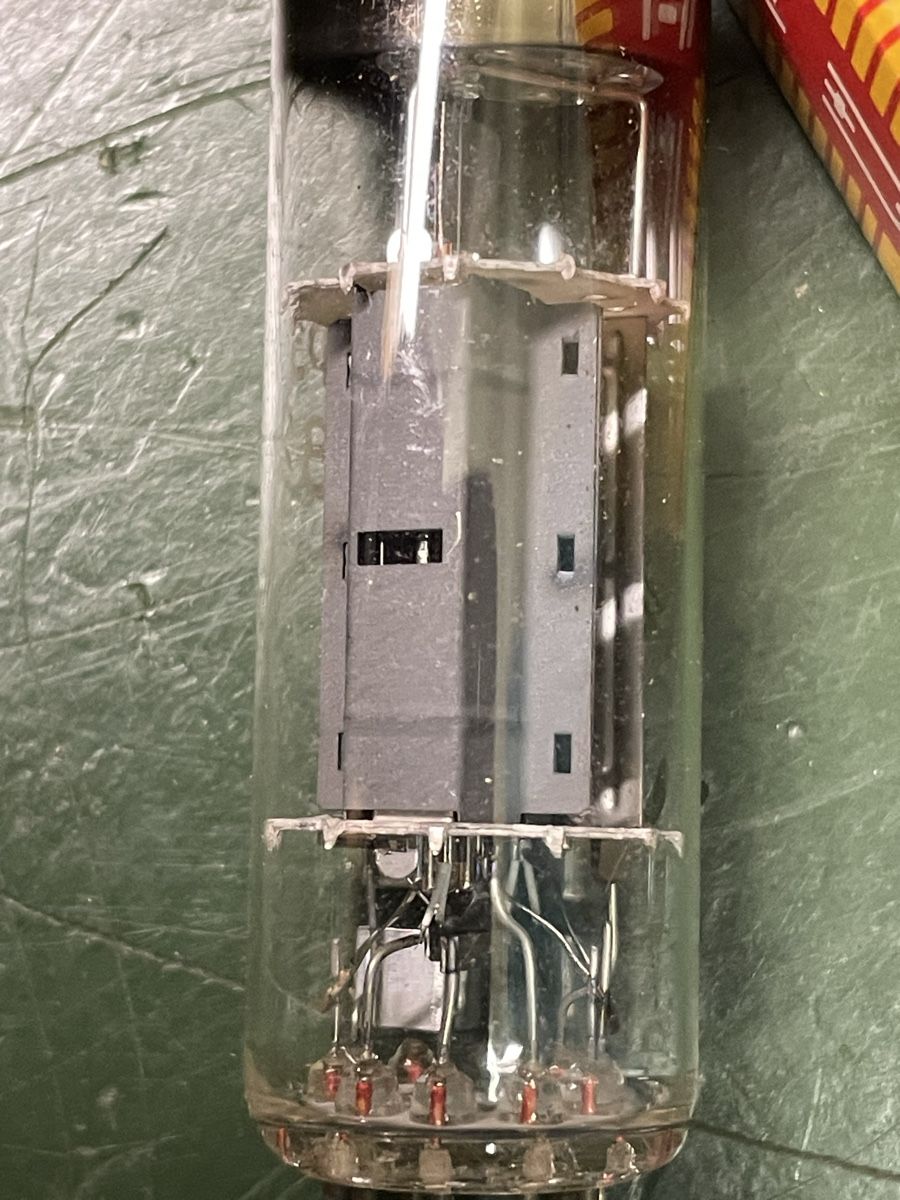 Philips Composants électroniques: Ucl82 Philips  – Neuf (Voir description) à Oftringen par Jradioman 3