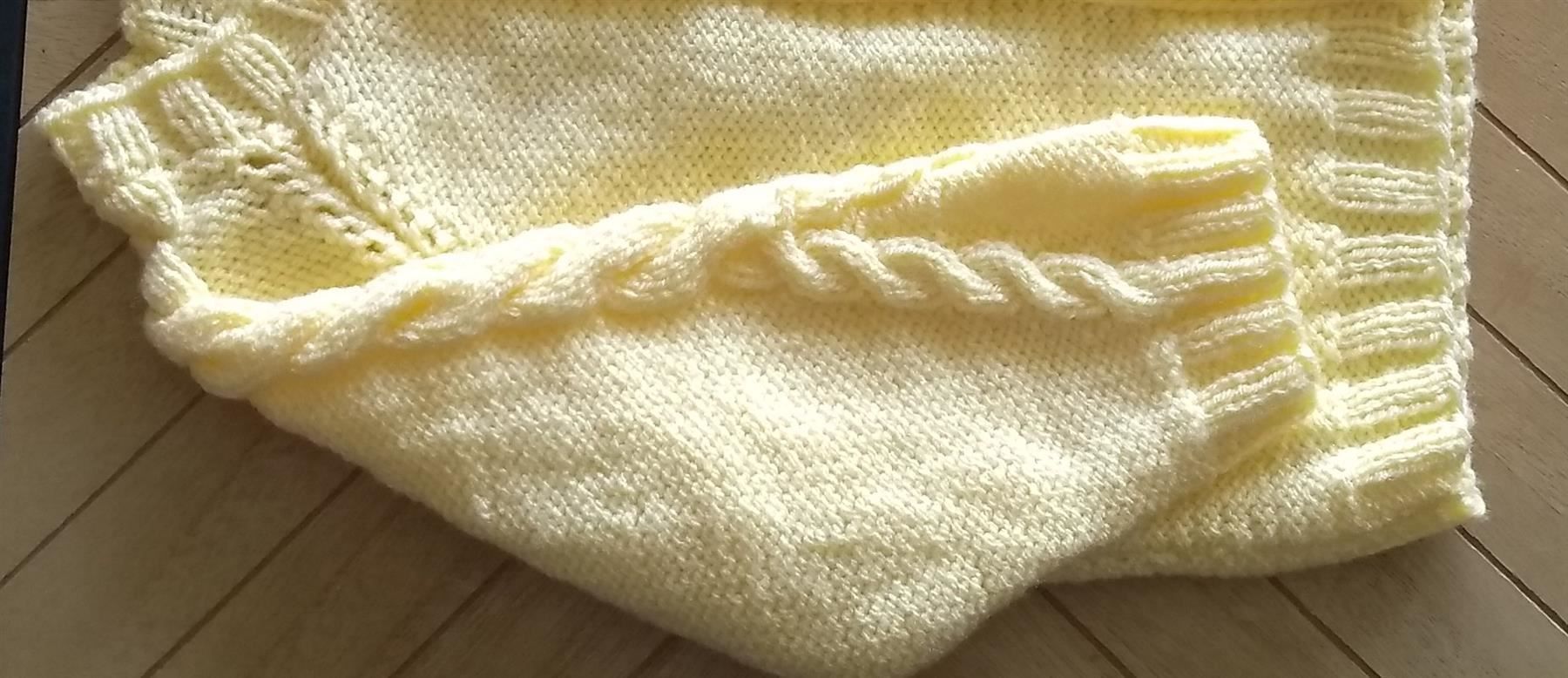 Giacche & Cappotti: Babyjäckchen_07, neu, handgestrickt – Nuovo e nell'imballaggio originale da Romanshorn venduto da Octa27 2