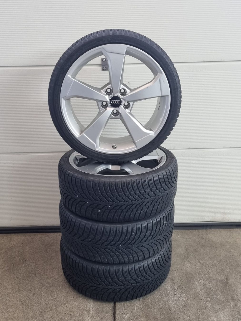 Audi Pneus & Roues: Audi RS3 8V SB Winterräder – D'occasion à Kirchdorf AG par Cartastic_AG 2