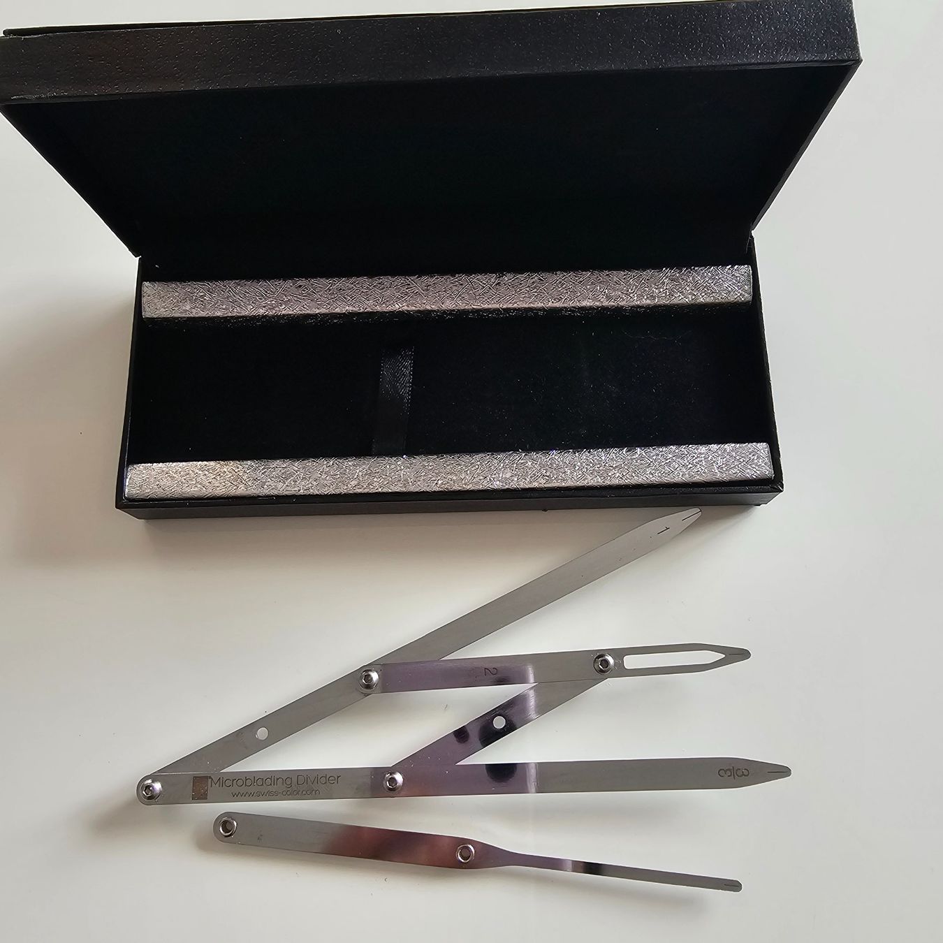 Swiss Tous les outils: Brauen Compass Permanent Make-up – Neuf avec emballage d'origine à Dagmersellen par inf_sk57 1