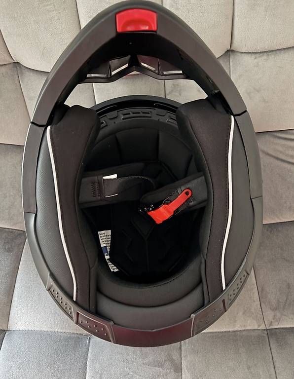 Casques & visières: Integralmotorradhelm schwarz matt Gr.M – D'occasion à Luzern par Chiara.9 3