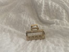 Elegante mini Haarspange in Gold - perfekt für den Sommer!