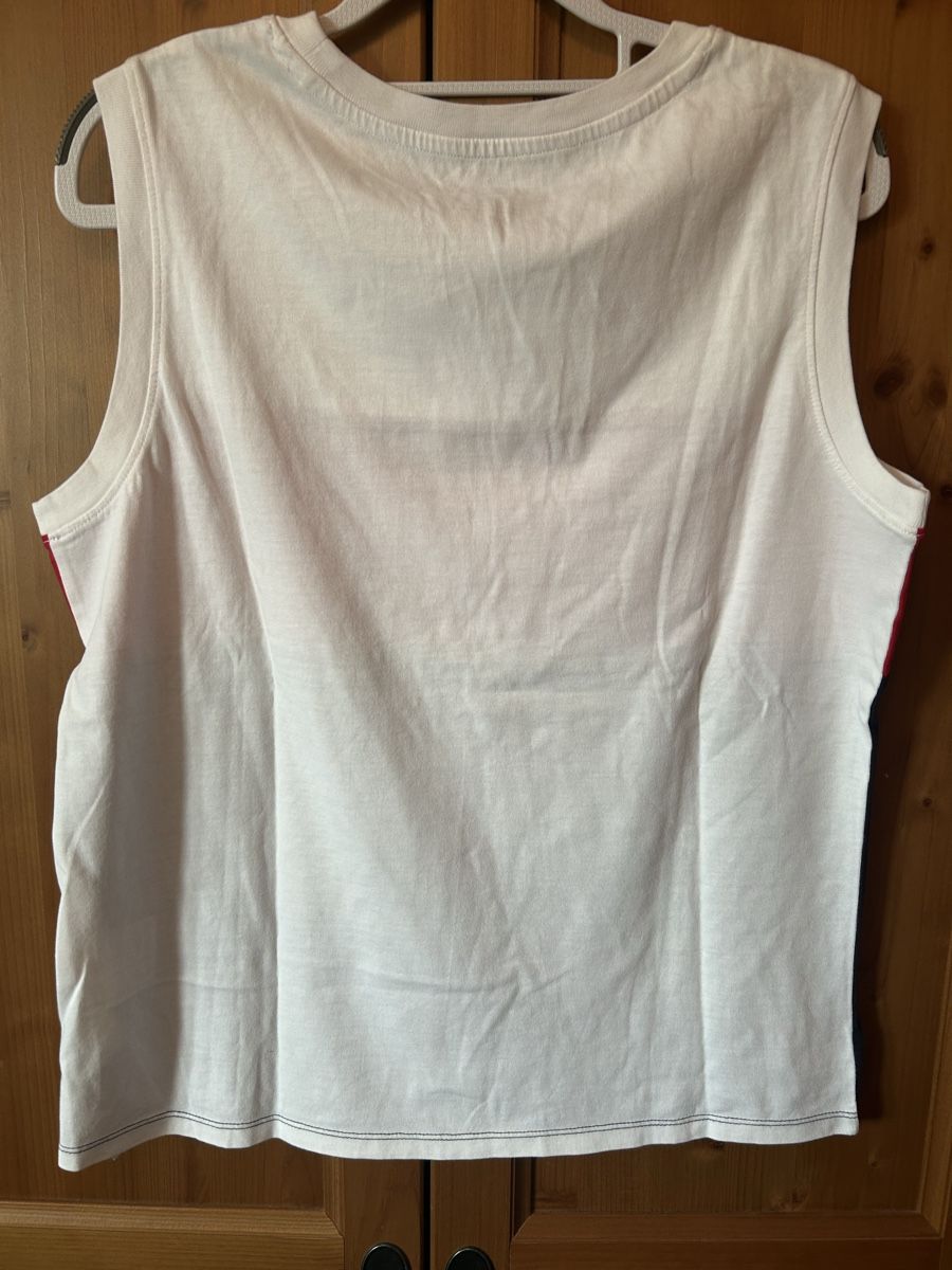 Levi's T-shirt: Débardeur Levi’s – Usato da Daillens venduto da guisepa 1