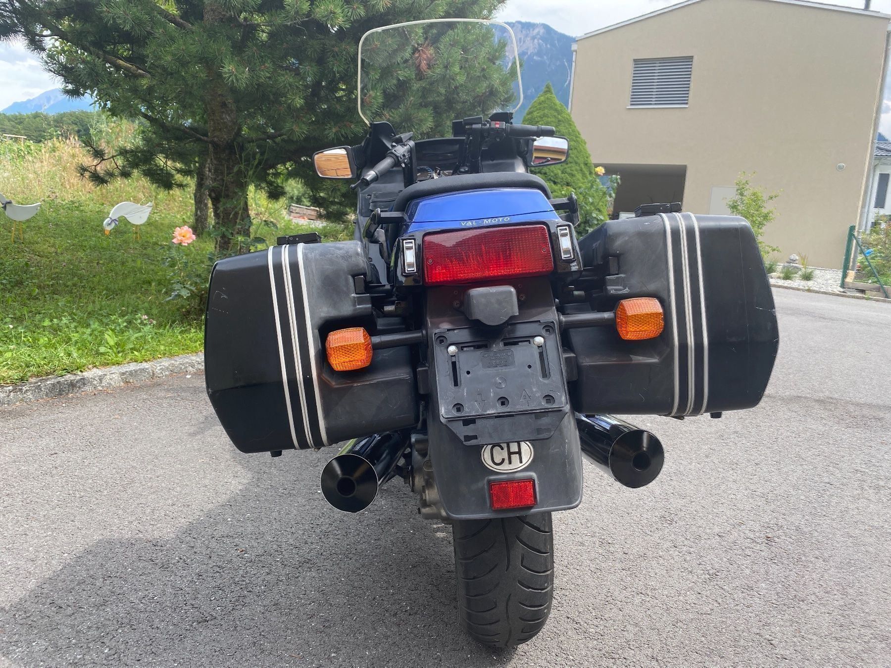 Kawasaki Touring: Kawasaki Z1000 GTR – Usato da Guttet-Feschel venduto da yellowhouse01 3