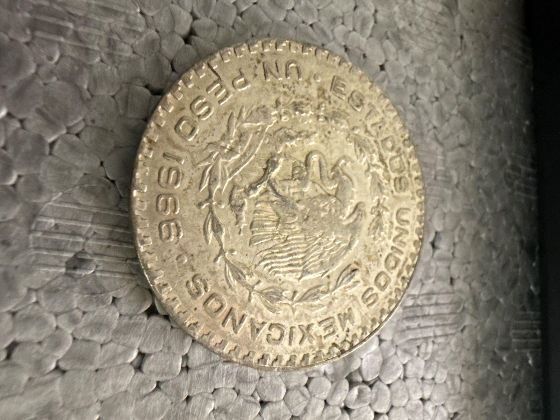 Tutti le monete: Un Peso Silver 1966 – Usato da Derendingen venduto da iven70