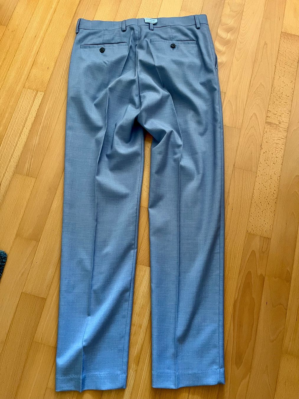 C&A Completi: Herren Anzug hellblau Grösse 48 – Usato da Murten venduto da Babsli 2