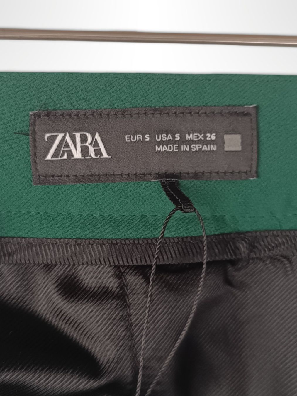 Zara Pantaloni: ZARA Chiffonhose dunkelgrün Gr. S – Usato da Suhr venduto da Restwert_Suhr 4