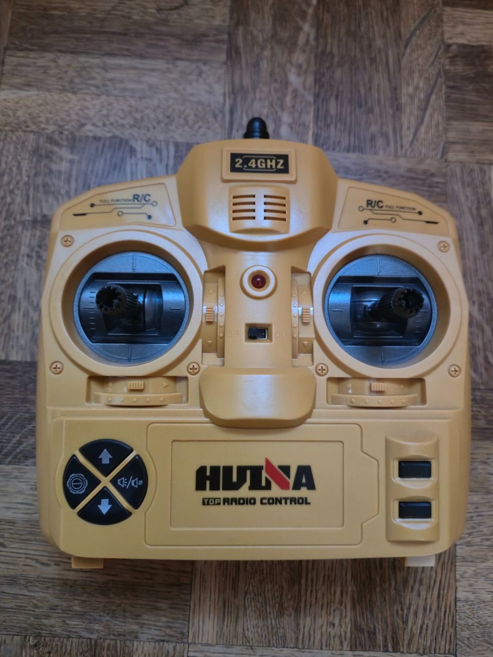 Modellismo RC: Huina 1577 Stapler – Nuovo (secondo la descrizione) da bärau venduto da chudsi 6