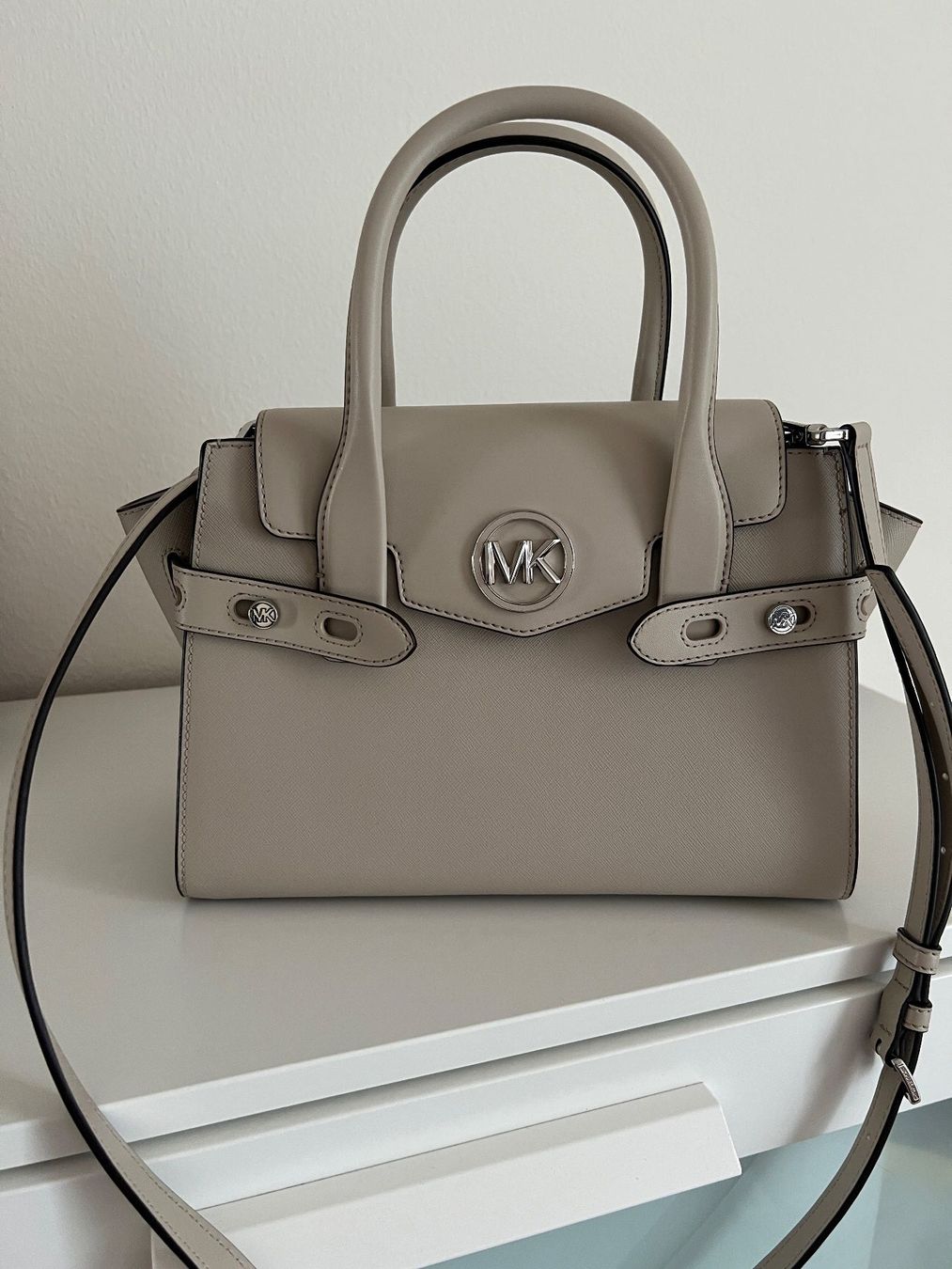 Michael Kors Borse da donna: Sac à main Michael Kors beige, état neuf! – Usato da Vevey venduto da Aiaram_059k
