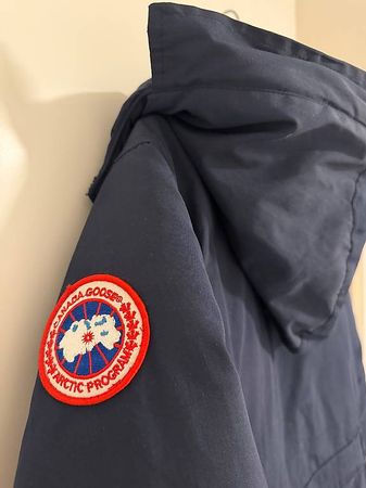 Winterjacke Canada Goose Dunkelblau (XS eher S/M)