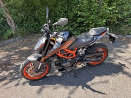 KTM Duke 125