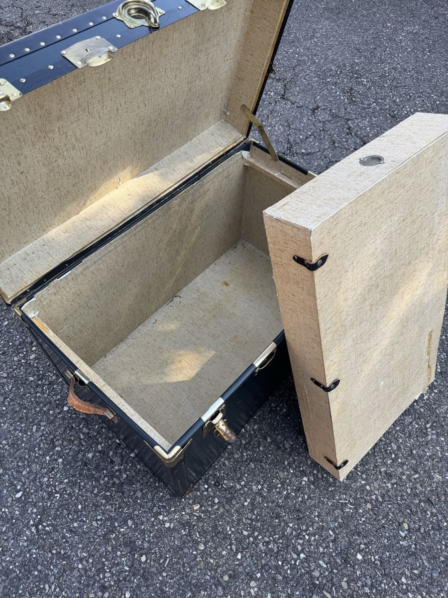 Truhen: Antike Truhe ab 1.- !!! – Gebraucht aus Grenchen von Design-Outlet 9