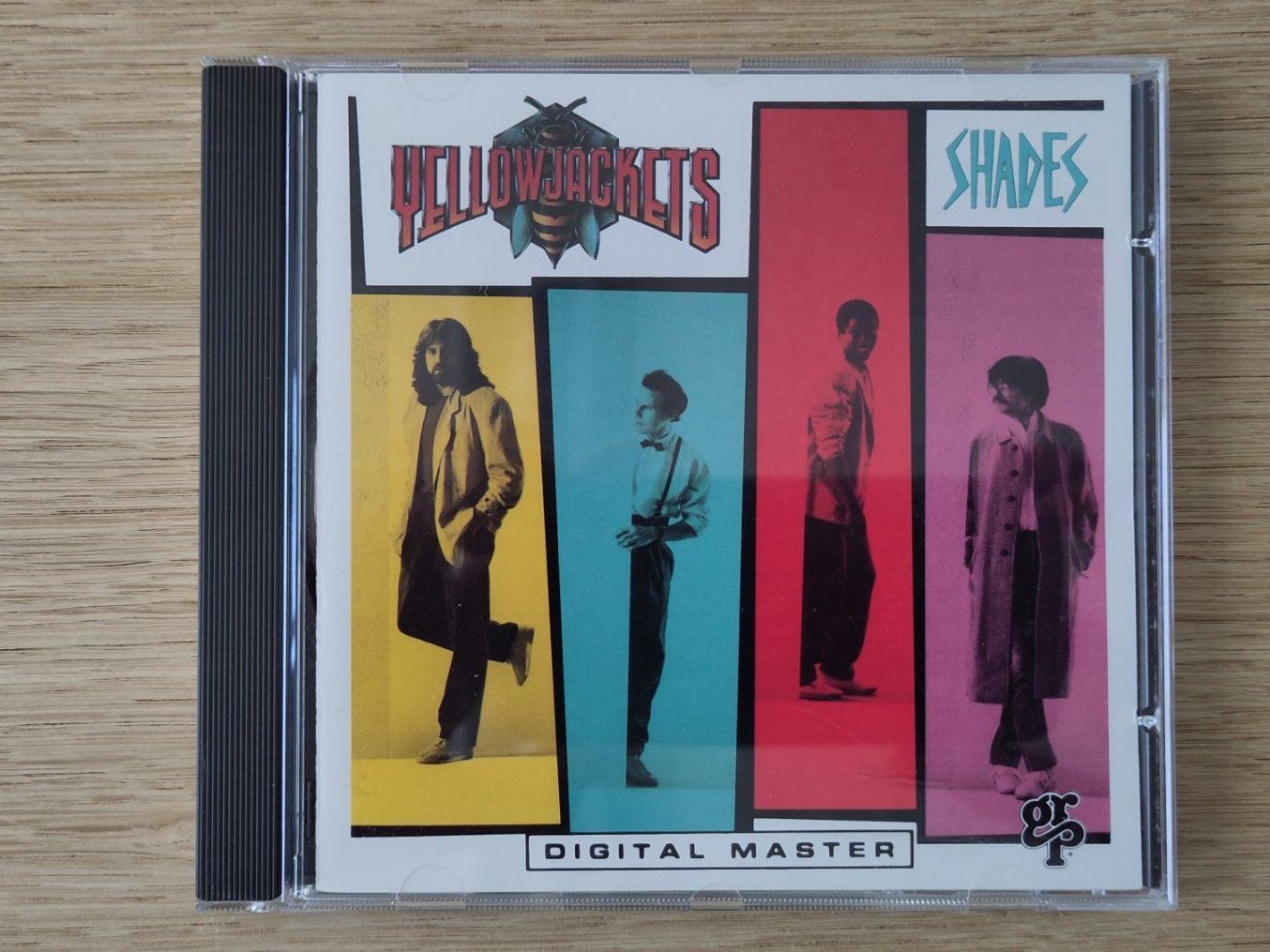 CDs: Yellowjackets - Shades – D'occasion à Birmensdorf ZH par crabalocker67