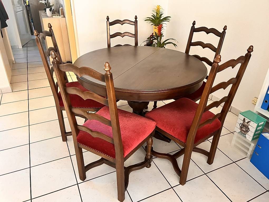 Tische: Table en chêne massif + 6 chaises – Gebraucht aus Bassecourt von Calevi