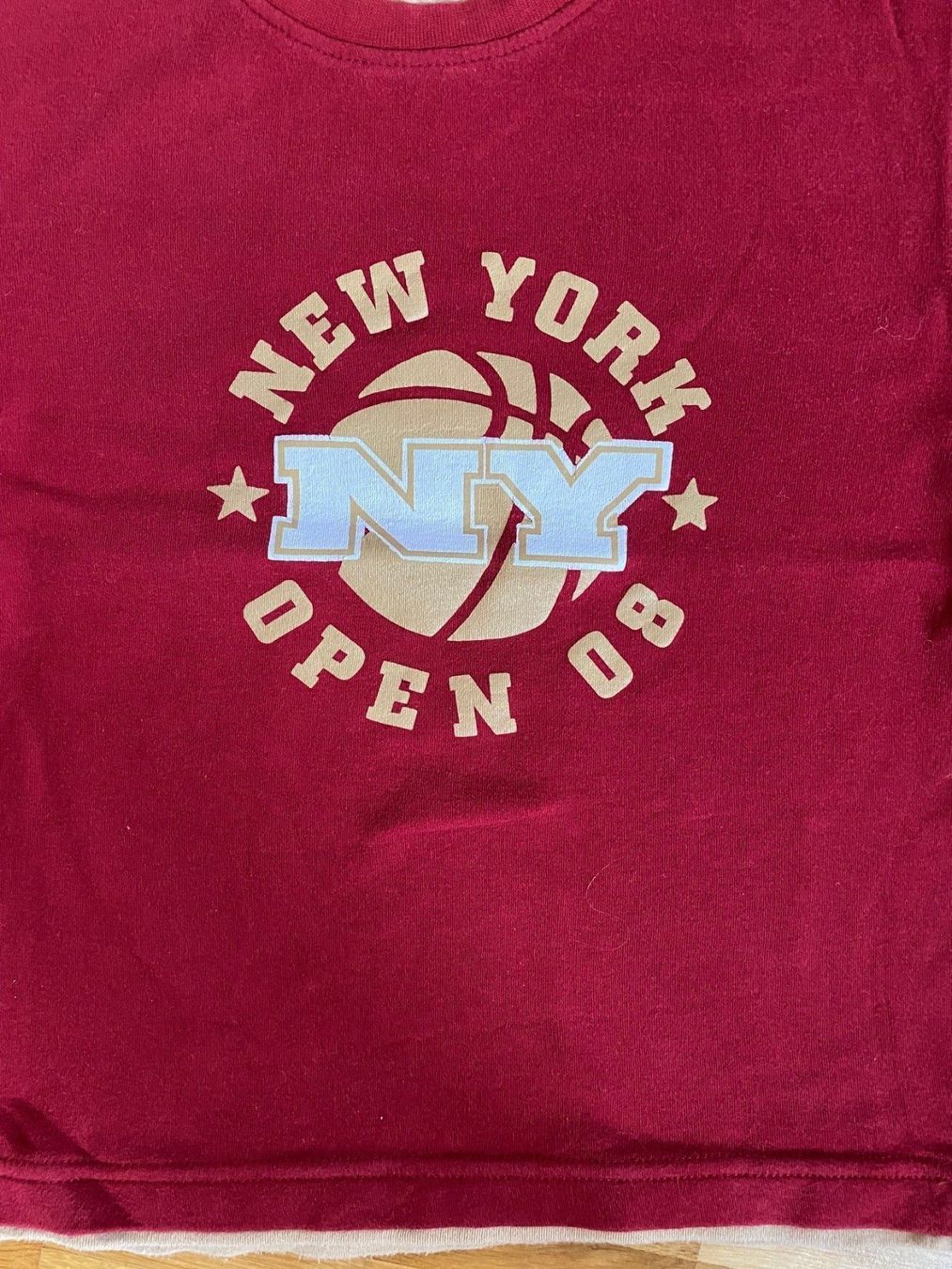 Pullover & Sweatshirts: Langarm Shirt Pullover Gr.128 New York weinrot – Gebraucht aus Kastanienbaum von Muenchnerkindl1 1