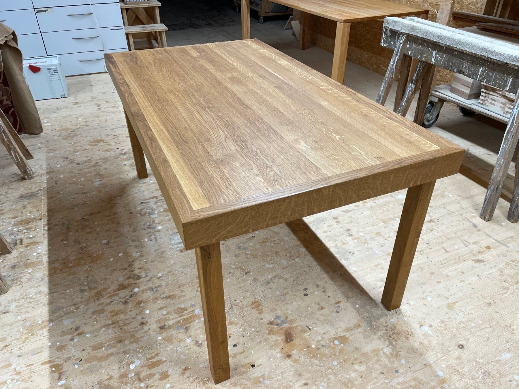 Tavoli: Wunderschöner handgemachter Eichen-Massivholz-Tisch – Nuovo (secondo la descrizione) da Berg am Irchel venduto da Cincin 2