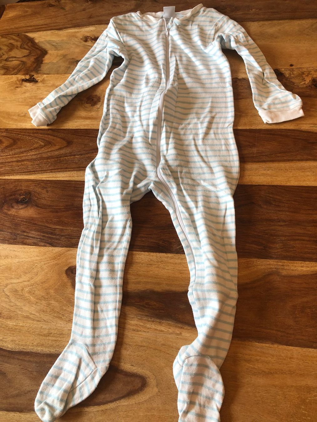 Lotti & Set di vestiti: Kinder Kleiderpaket Gr.98 – Usato da Winterthur venduto da Shahrudin 5