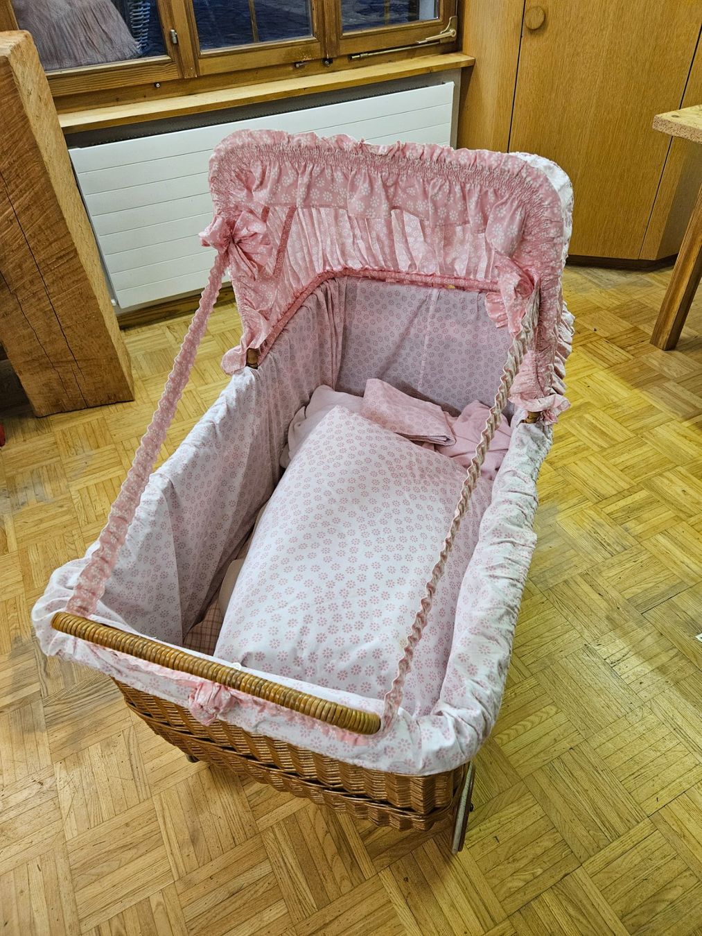 Culle: Antiker Stubenwagen Holz – Usato da Altstätten SG venduto da buechsi01 1
