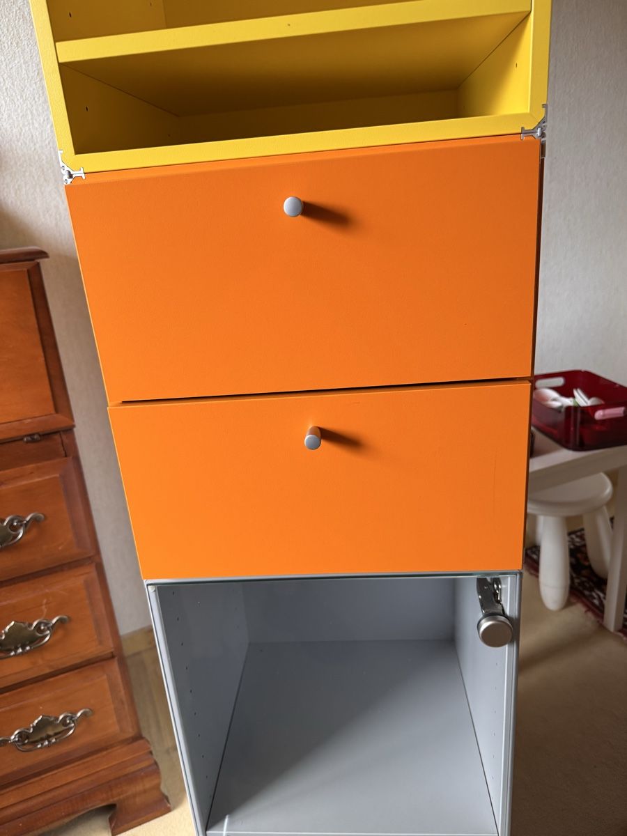 Scaffali: Stapelbares Regalsystem / Schubladen-Element – Usato da Zürich venduto da Goliat21 1
