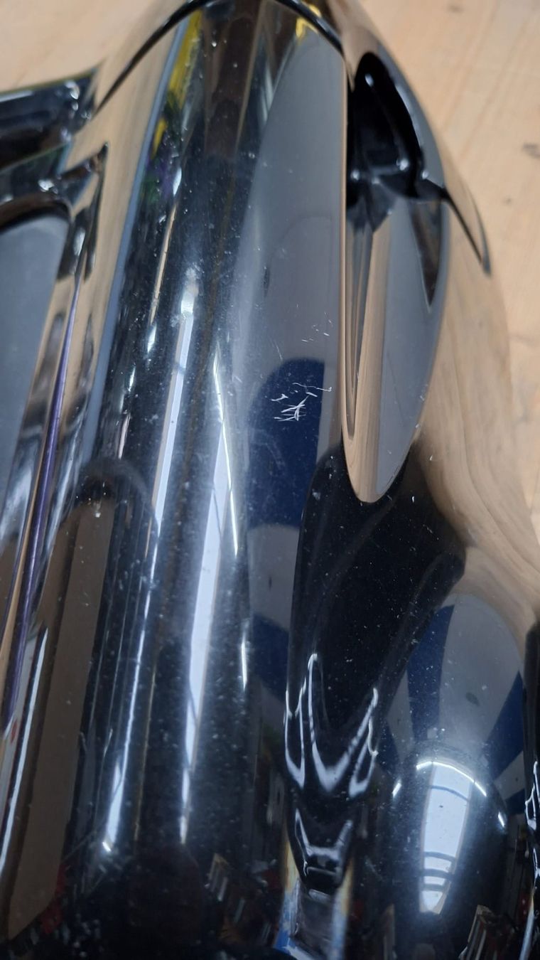 Harley-Davidson Alle Motorradersatzteile: Harley Davidson FLHX Leg Shield – Gebraucht aus Alpnach Dorf von Motorrad-Girl 2