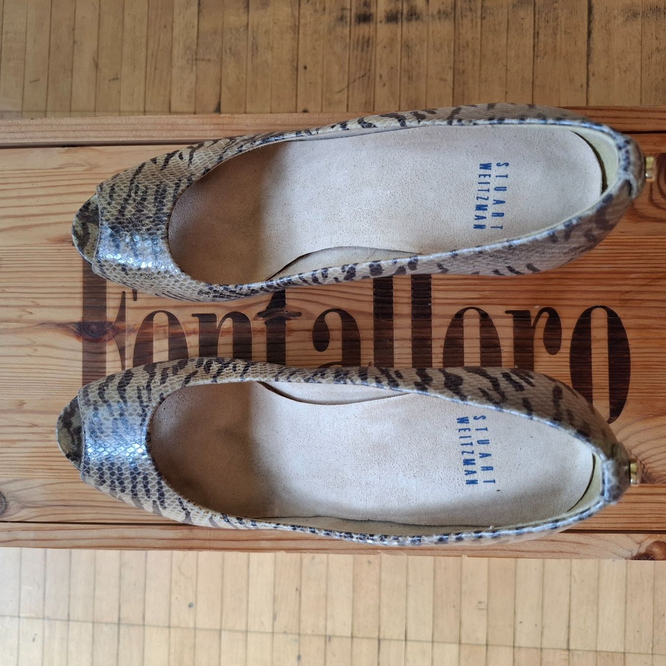 Stuart Weitzman Scarpe da donna: Pumps Schlangenmuster – Usato da st.gallen venduto da mona3