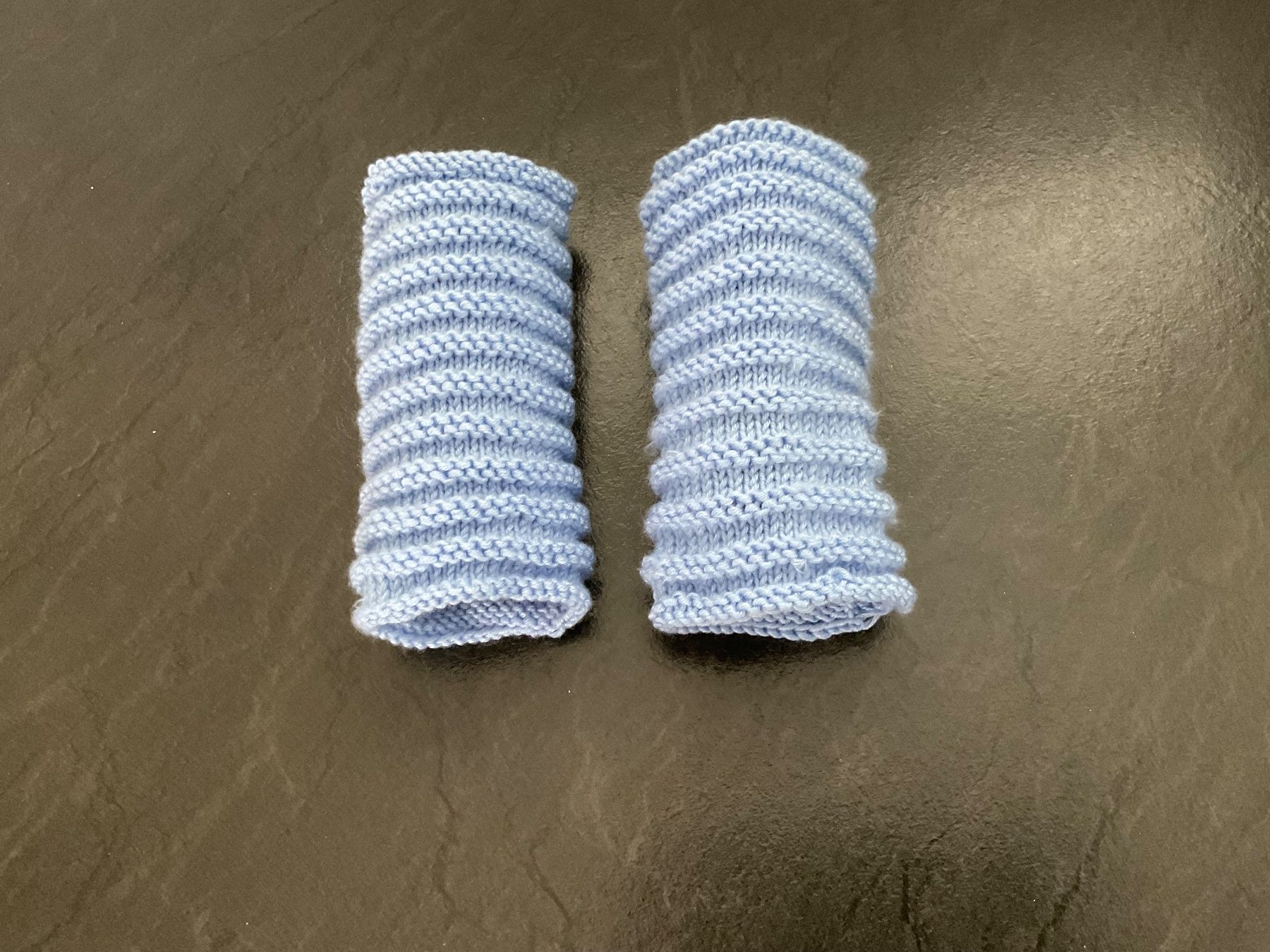 Guanti & manicotti: Handgestrickte Pulswärmer Amedisli Hellblau Handarbeit – Nuovo (secondo la descrizione) da Wetzikon ZH venduto da FeeF