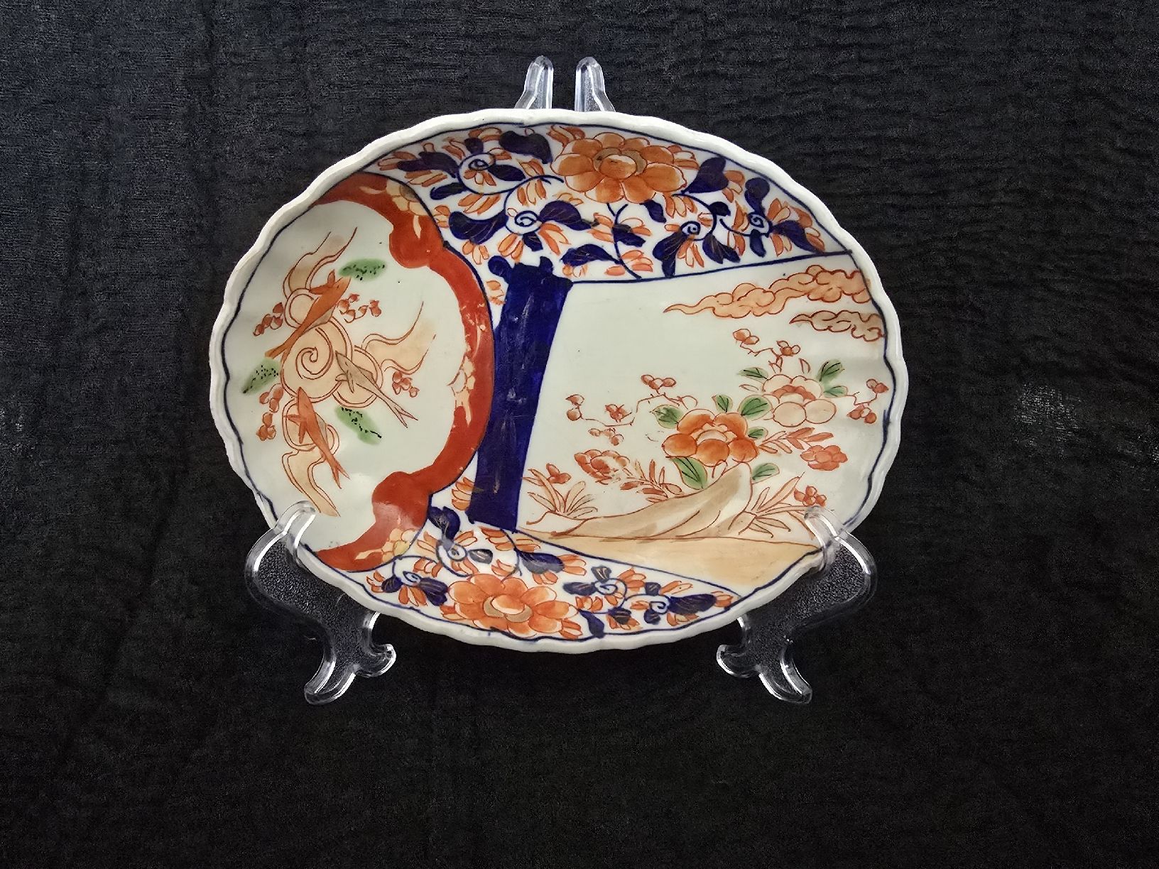 Piatti di portata: Petit plat Imari XIXe japonais forme libre  – Usato da Satigny venduto da Baazarbaron