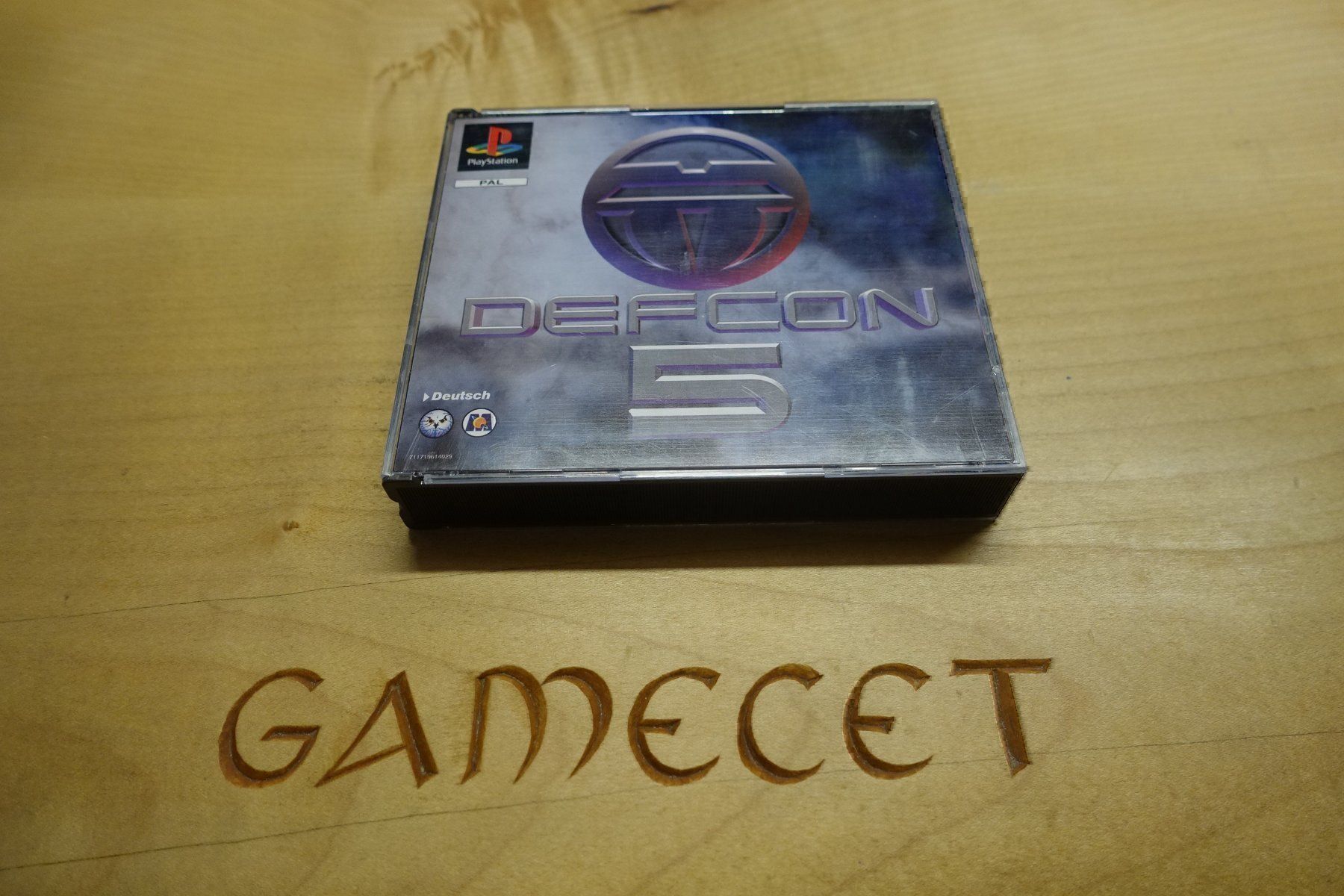 Jeux: DefCon 5 – D'occasion à Steinach par Gamecet