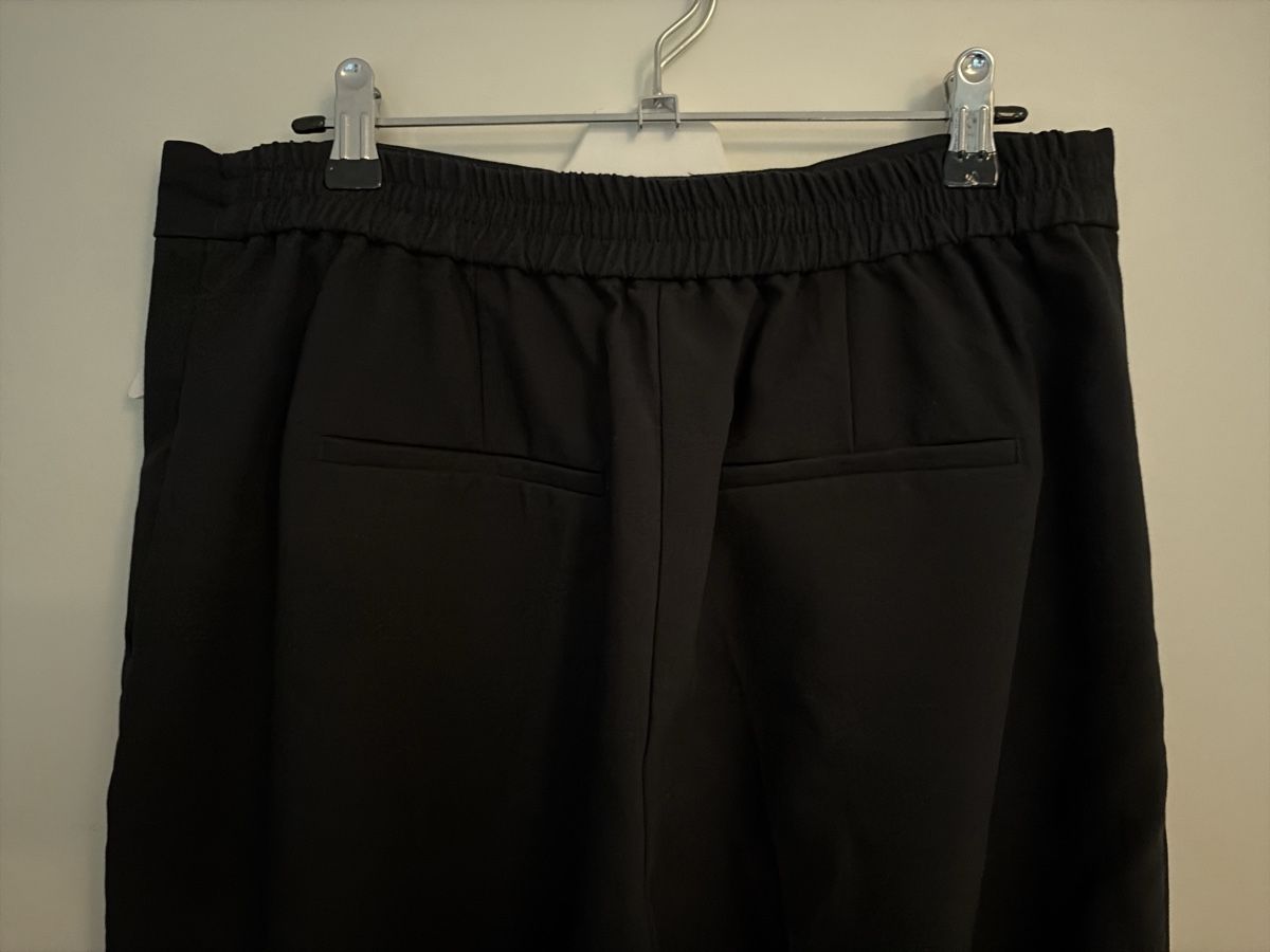 Pantaloni: Chicorée Hose – Usato da Olten venduto da edona_muslija 3