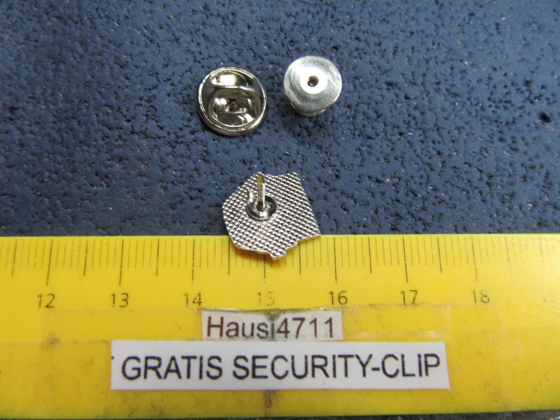 BMW Plaquettes & Badges: BMW ISETTA AUTO KABINEN-ROLLER PIN WINZIG MIT SECURITY-CLIP – D'occasion à Ettingen par Hausi4711 2