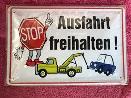 Stop ausfahrt freihalten hinweis tafel