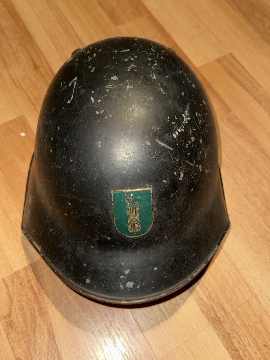 Abiti antichi: Schweizer Helm, Stahlhelm St. Gallen – Usato da Wald AR venduto da sim_m9vw 1