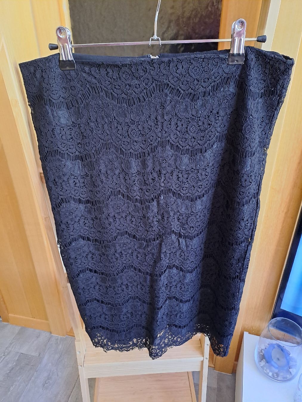 Jupes: Damen Rock schwarz Spitze Gr M – D'occasion à Rickenbach LU par bishiida