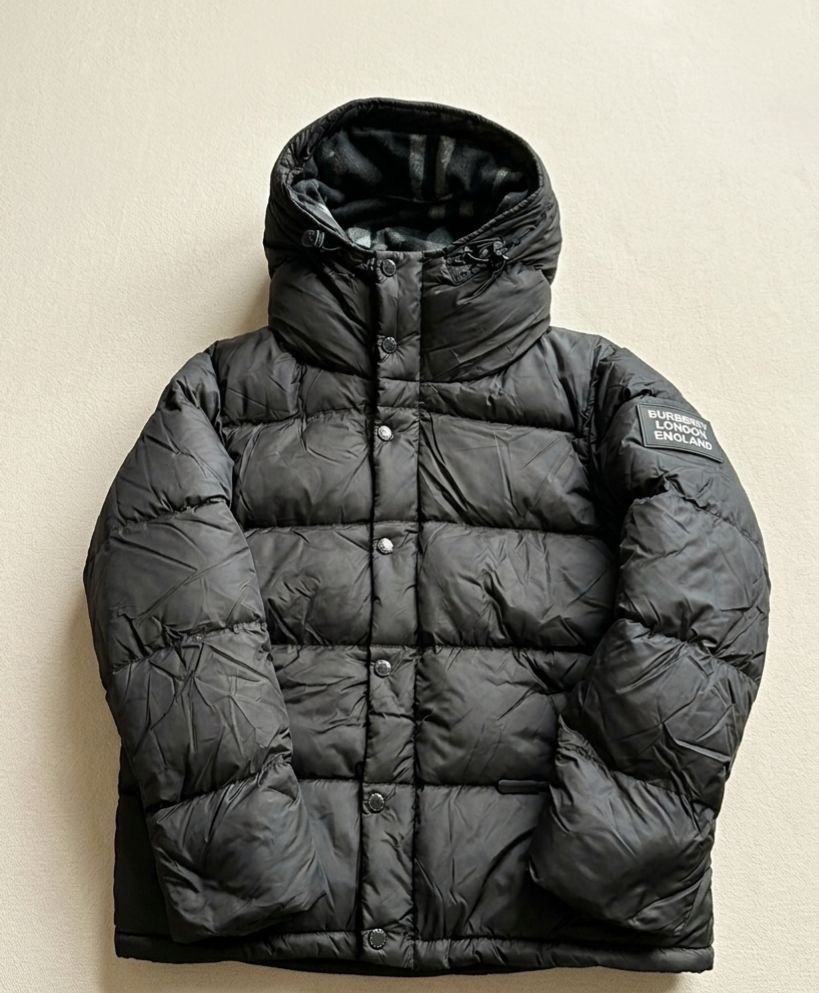 Giacche: Burberry Winter Puffer Jacket, Mens Size Medium, Black – Usato da Merenschwand venduto da selenaaneles