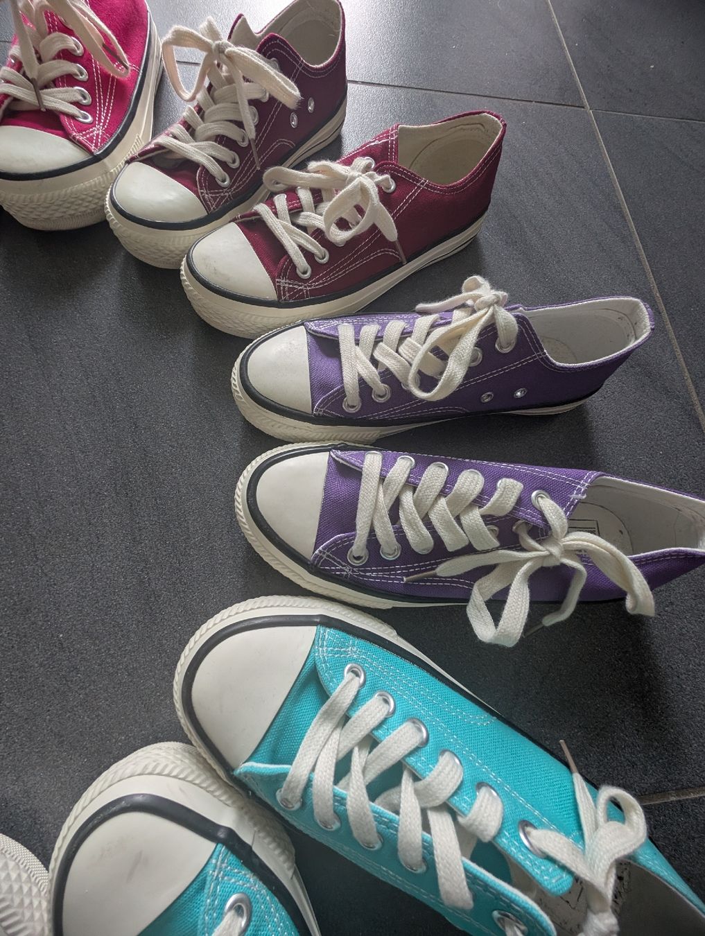 Converse Scarpe da donna: 8x Schuhe - Set Gr.39, wie Converse – Nuovo (secondo la descrizione) da Beinwil/Freiamt venduto da 1Lar1 2