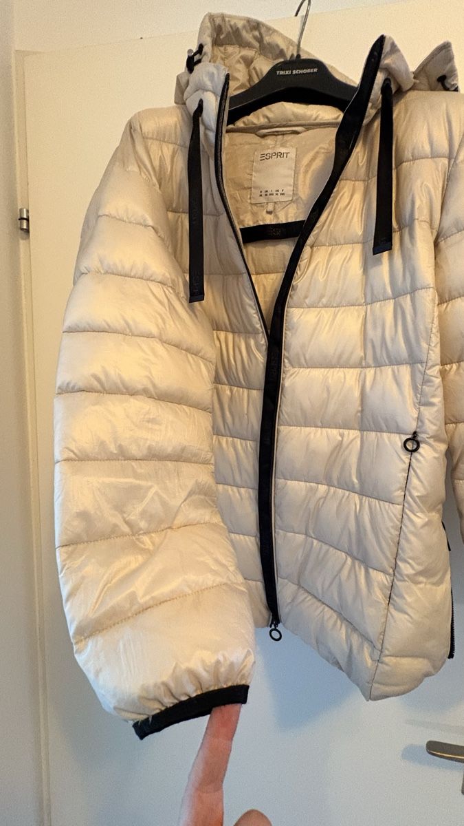 Esprit Jacken: Esprit Damenjacke hellbeige  – Gebraucht aus Wallisellen von trendy69 3