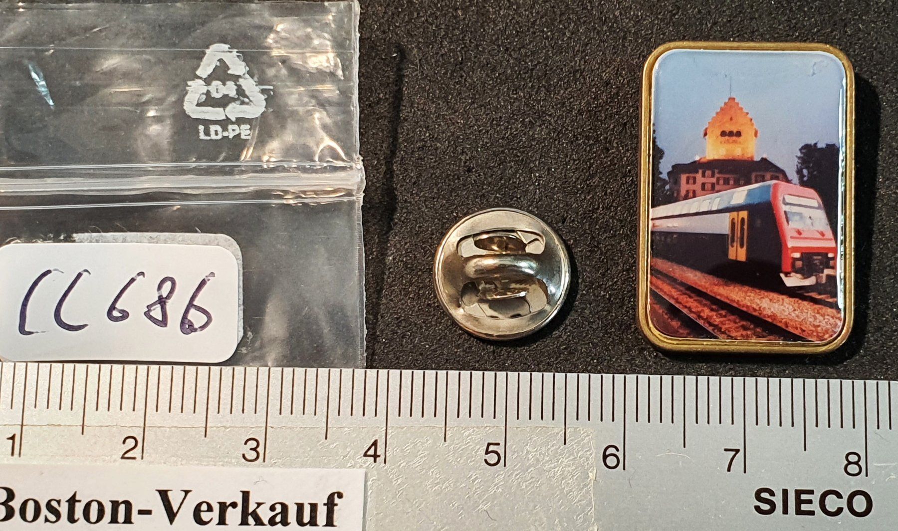 SBB/CFF/FFS Plaketten & Abzeichen: CC686 - Pin Lokomotive SBB CFF FFS – Gebraucht aus Reinach BL von Boston-Verkauf 1