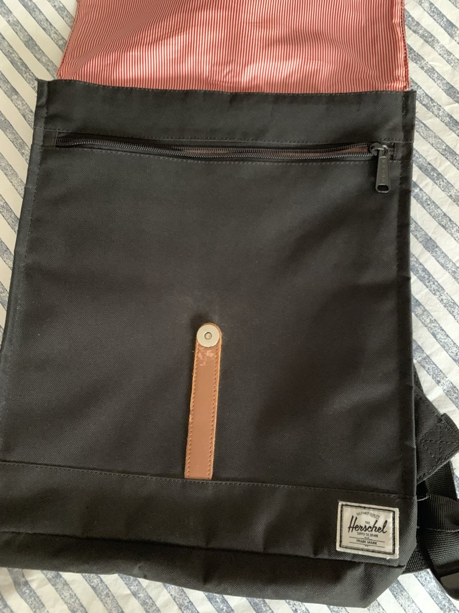 Herschel Zaini: Black Herschel Backpack – Usato da Zug venduto da digalvao 4
