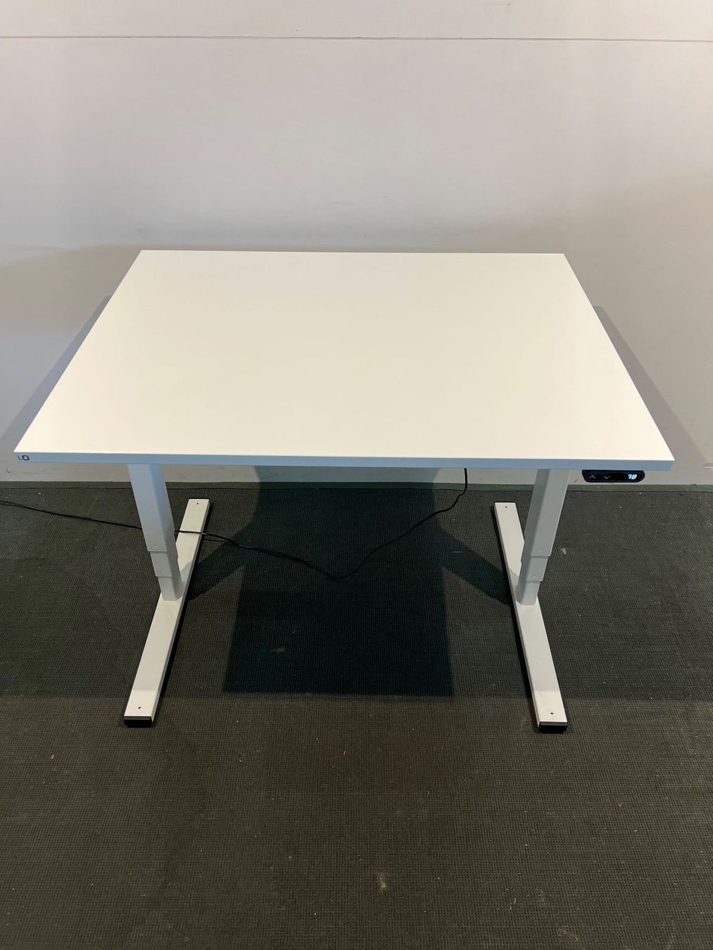 Lista Bureaux: 042 LISTA OFFICE elektr. Sitz-/Stehtisch – D'occasion à Wangen an der Aare par TBYN 2